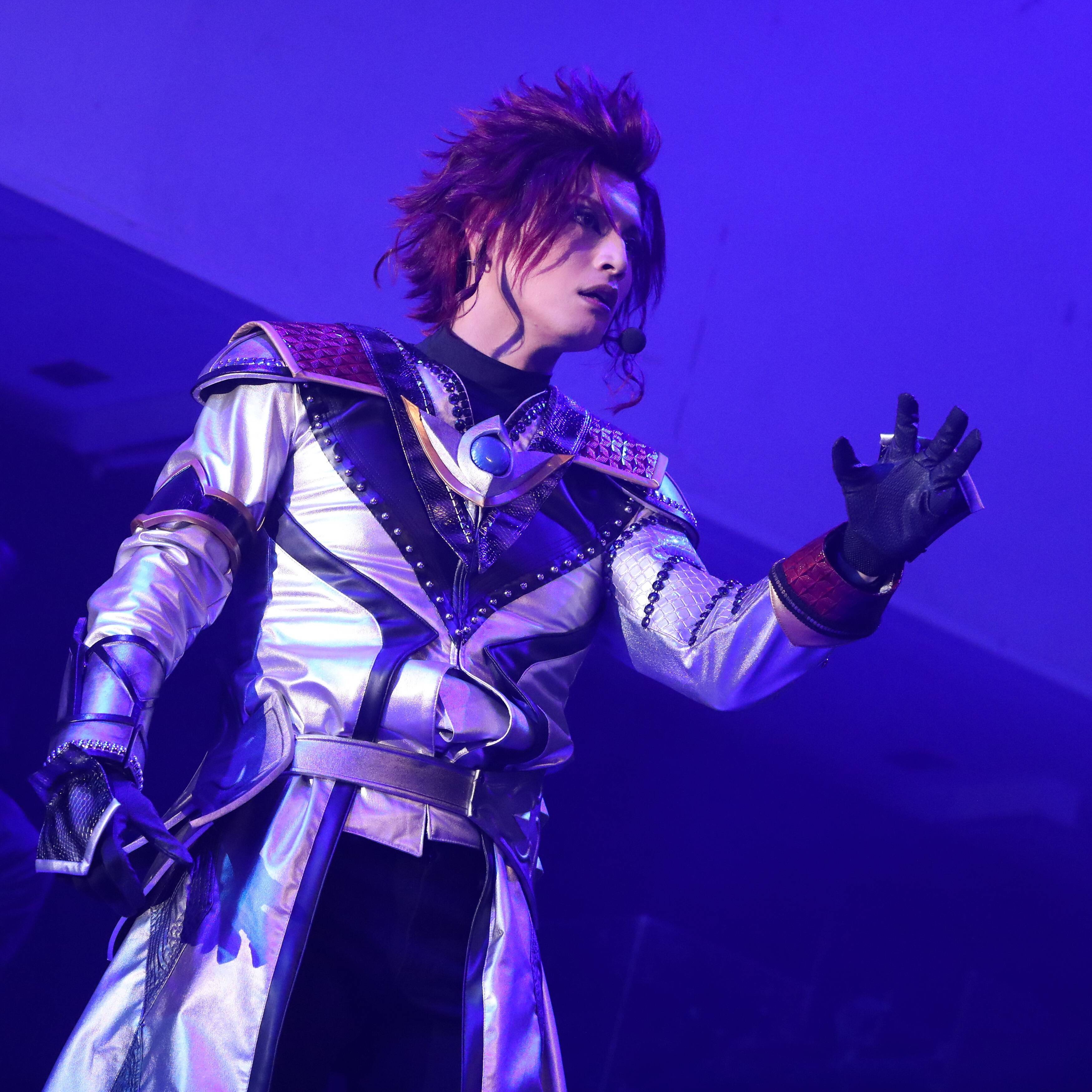 ウルトラダークヒーローが主役の舞台 メインキャストが衣装で集結 19年8月日 エキサイトニュース 3 3