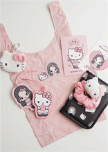 グローバルアーティスト・JISOOとハローキティがキュートなコラボ！