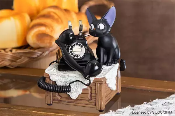【魔女の宅急便】グーチョキパン店の黒電話とジジがモチーフのオルゴールが登場！