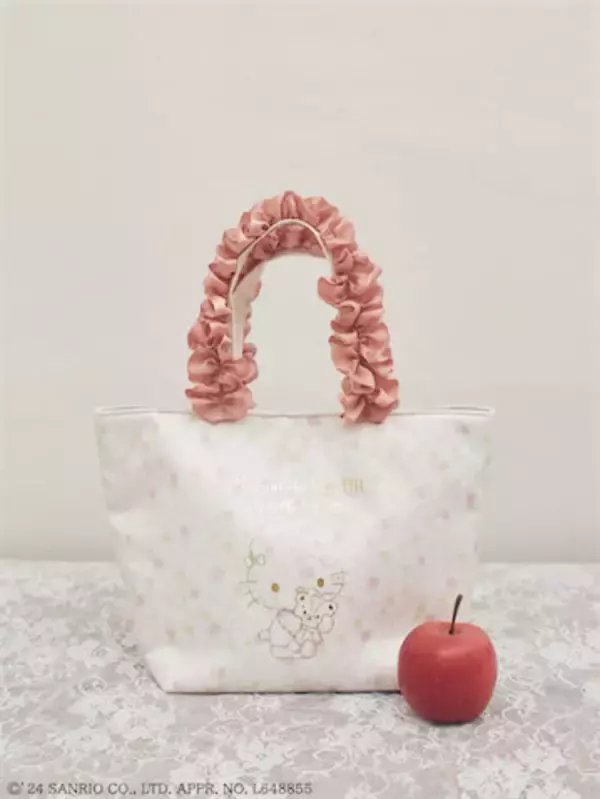 「【サンリオ】フルーツモチーフのバッグ＆ポーチが可愛い♪」の画像