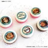 「「鬼滅の刃」炭治郎、義勇、童磨、狛治らと素敵なホワイトデーを…♪ 缶バッジ付きケーキ＆マカロンが登場」の画像5