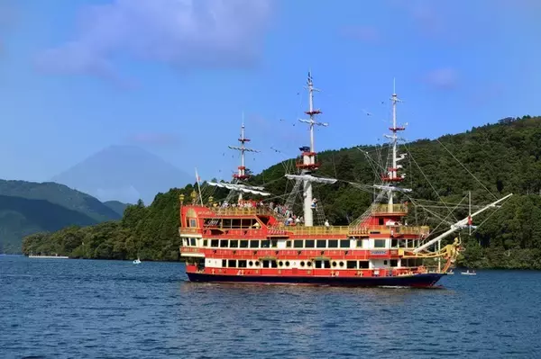 「【推しの子】エイプリルフール企画が本当にスタート！海賊船船長・有馬かなと芦ノ湖の航海へ出港！」の画像