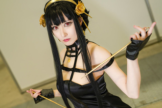 【コスプレ】『SPY×FAMILY』ヨル・フォージャーの再現度がすごい！注目レイヤー・りんご【写真6枚】