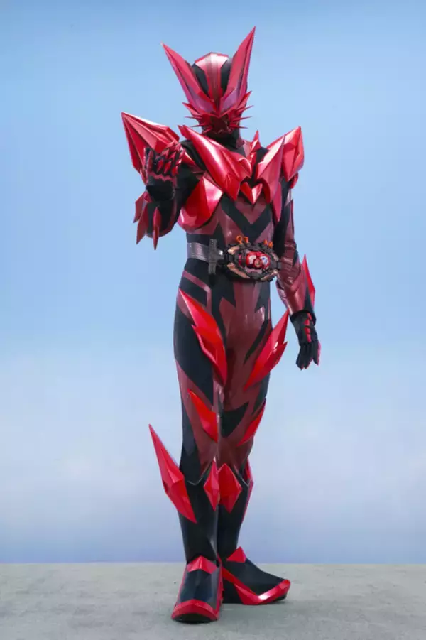 「新「仮面ライダーマイス」はネズミ！天敵の猫もライダーに!? ベルト位置の違いにも注目なビジュアル公開」の画像