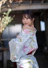 声優・井口裕香、水着に浴衣にバスルーム写真も…♪ 表紙＆巻頭を飾るオール水着グラビアマガジン「ENTAME 36°C」発売中