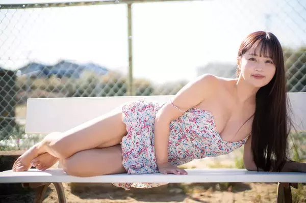 「声優・井口裕香、水着に浴衣にバスルーム写真も…♪ 表紙＆巻頭を飾るオール水着グラビアマガジン「ENTAME 36°C」発売中」の画像