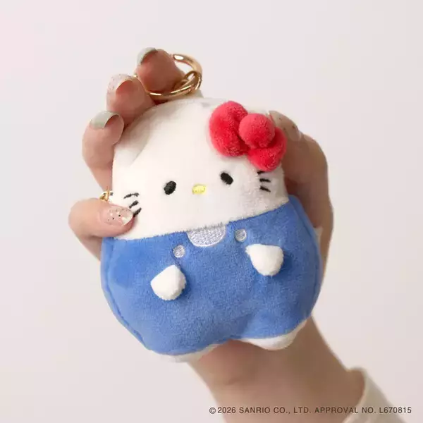 「サンリオ」キティ＆シナモンたちが“もちもち”触感のミニポーチに♪イヤホンやリップなどの小物収納に便利◎