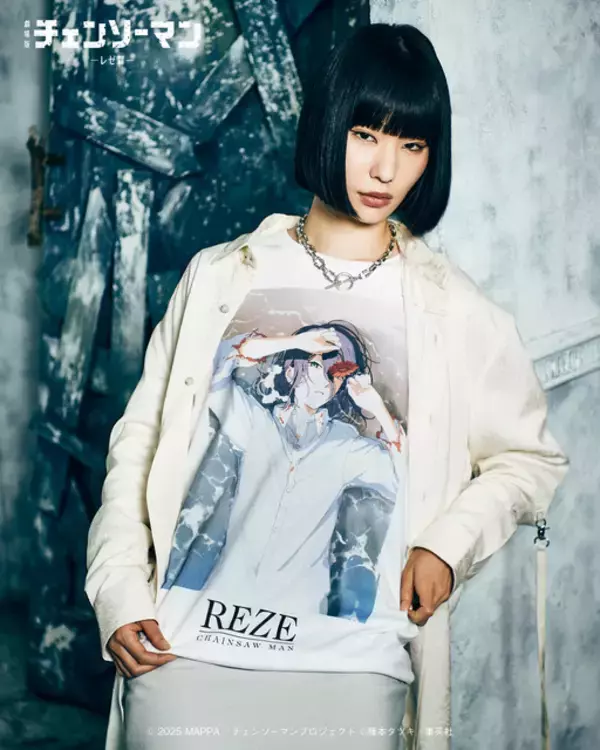 「「チェンソーマン レゼ篇」ボムのバンド風Tシャツや、“デンジ総柄”ニットはインパクト大!! glambコラボ第2弾アパレル登場」の画像