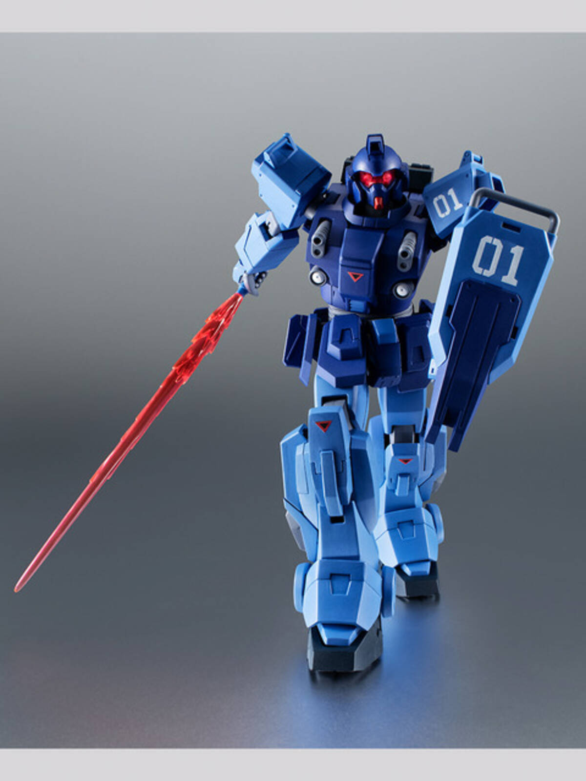 ガンダム THE BLUE DESTINY」ジムの頭部にガンダムのボディー“ブルー 