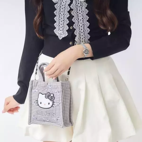 「ハローキティと、かわいさも上品さも欲張っちゃおう♪ 「Angel Heart」コラボのショルダーバッグ付き時計登場」の画像