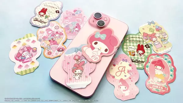 キティ型のトランプが可愛すぎる♪ 「サンリオ」キュートなトランプ＆カードスタンドが登場！飾っても遊んでもよしの万能アイテム