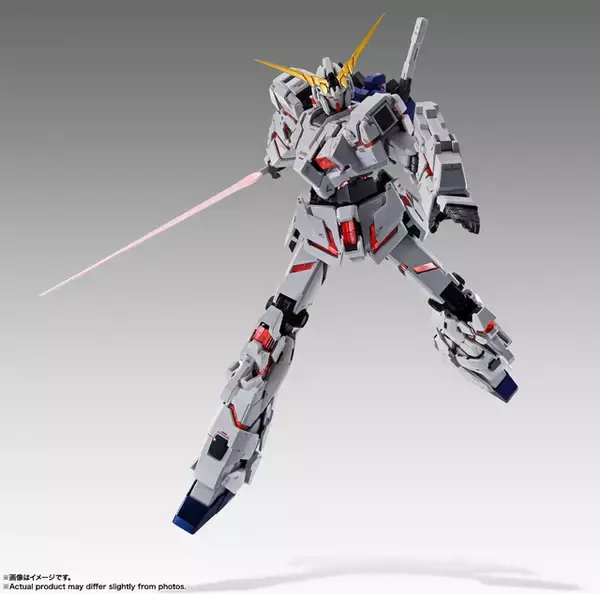 「ユニコーンガンダム限定フィギュア登場！ユニコーンモードからデストロイモードへと自由に変形が可能！」の画像
