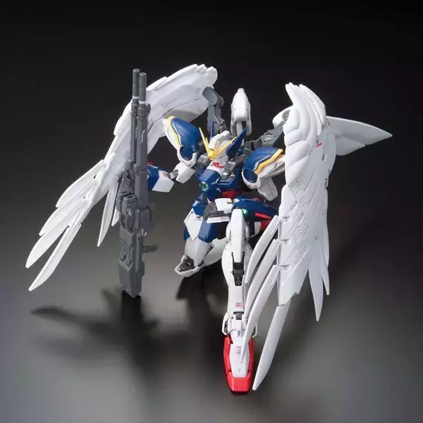 「“俺は後何回、あの子とあの子犬を殺せばいいんだ”「RG 1/144 ウイングガンダムゼロ EW」の抽選販売が受付中！ 翼の装甲構造を表現した羽状モールドは必見」の画像