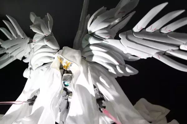 「「ウイングガンダムゼロ クロークドカスタム」フィギュア化！マントを被った白き姿が美しすぎる」の画像