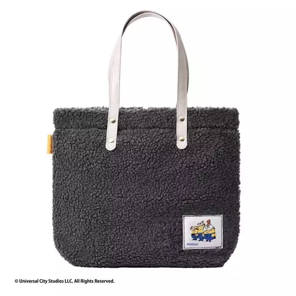 「「ミニオンズ」もこもこバッグが冬にぴったり♪ ハッピーバッグ登場！「カフェ・ド・クリエ」初コラボ」の画像