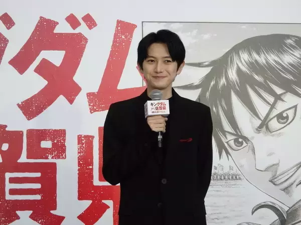 「「キングダム」×佐賀県コラボのセレモニーに本郷奏多が登壇！ キングダム愛を熱弁、知事から“海苔”のプレゼントも【レポート】」の画像