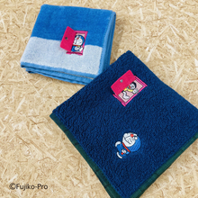 「ドラえもん」ひみつ道具の新作ハンカチ登場☆ どこでもドアはパタパタ開閉できる!?アップリケ刺繍の趣向に注目