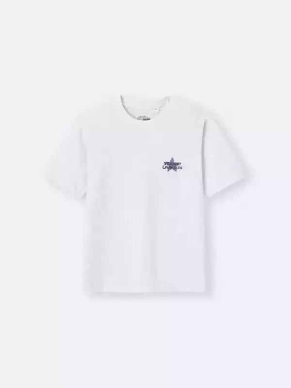 「「ジョジョ」×「GU」初コラボ！ 承太郎、DIO、徐倫たちのグラフィックTシャツがカッコいい…!!」の画像