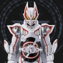 「仮面ライダーギーツIX」S.H.Figuartsより登場！浮世英寿がデザイアドライバーにブーストマークIXバックルをセットして変身した姿