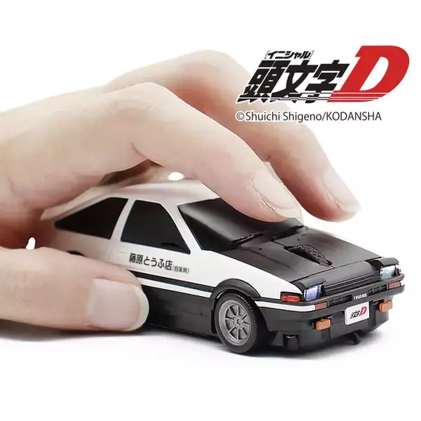 「頭文字D」ハチロク型マウス＆ティッシュケースが登場！ 日常使いしやすいアパレルも！ 大分・中津に期間限定POPUPストアがオープン