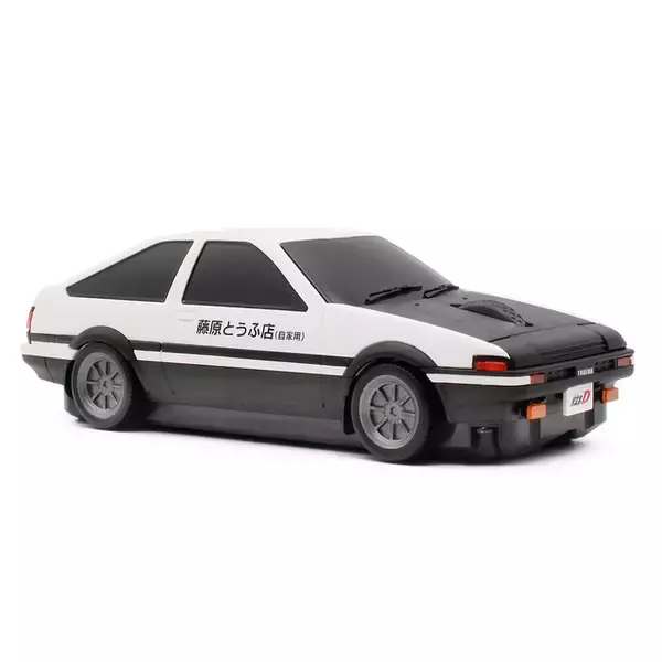 「「頭文字D」ハチロク型マウス＆ティッシュケースが登場！ 日常使いしやすいアパレルも！ 大分・中津に期間限定POPUPストアがオープン」の画像