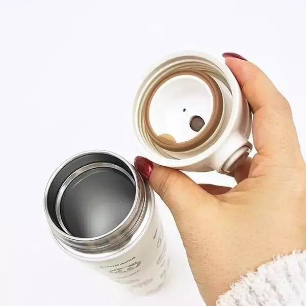 「「ちいかわ」好きにはたまらない…♪ 赤いリボンと妖精姿が超キュート！ 癒しの表情あふれるコンパクトサイズのワンタッチステンレスボトルが登場」の画像