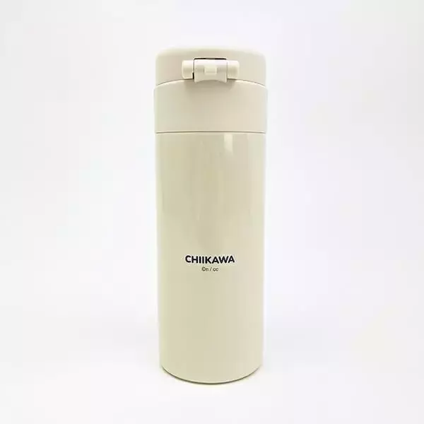 「「ちいかわ」好きにはたまらない…♪ 赤いリボンと妖精姿が超キュート！ 癒しの表情あふれるコンパクトサイズのワンタッチステンレスボトルが登場」の画像