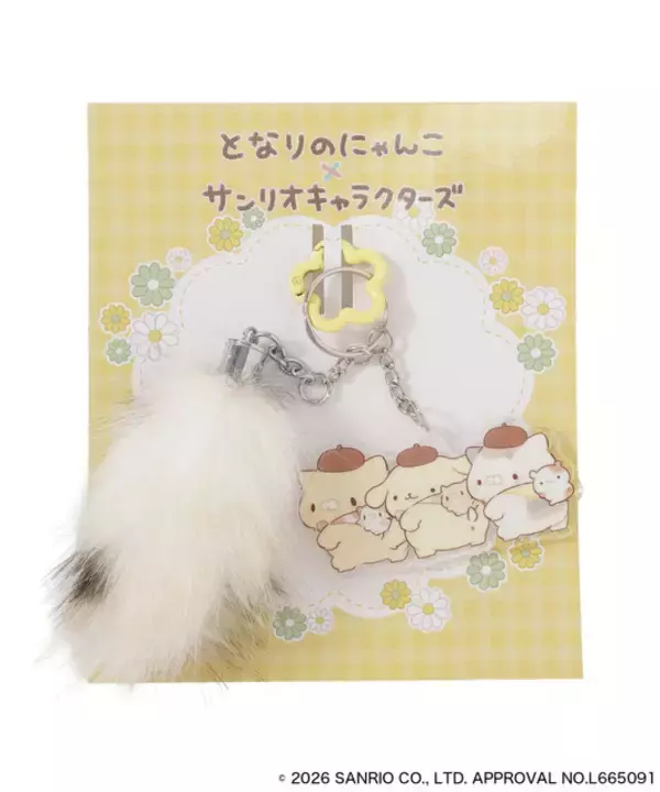 「可愛いが渋滞♪「サンリオ」×「となりのにゃんこ」コラボアイテム登場！Tシャツ、トートバッグにしっぽ付きアクキーまで」の画像