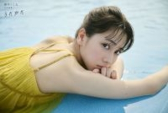 「ラブライブ！蓮ノ空」声優・野中ここな、制服姿や入浴カット、海辺の乗馬姿も幻想的♪ 1st写真集が1月15日発売