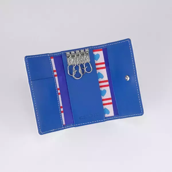 「「スティール・ボール・ラン ジョジョの奇妙な冒険」ジョニィの蹄鉄、ジャイロの鉄球がレザーコレクションに!? 日常使いしやすいケース類、財布に注目！」の画像