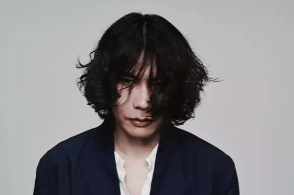 米津玄師、新曲「夜鷹」が映画『キングダム 魂の決戦』主題歌に！予告映像で楽曲の一部を初公開［コメント全文］