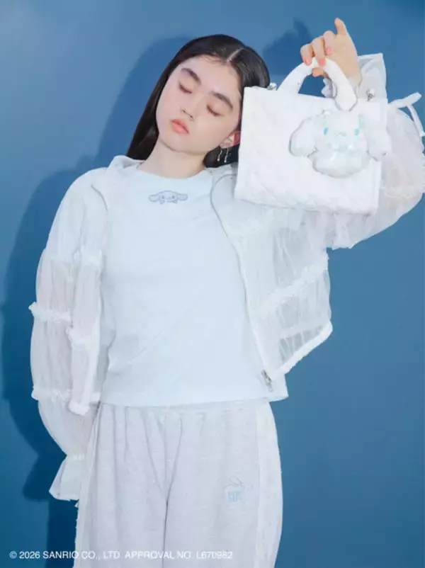 「「シナモロール」ふわふわぬい付き2WAYバッグやビジューTシャツに心ときめく♪「FURFUR」初コラボ全3型が登場」の画像