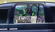 まるで“エヴァ走り”!? 「エヴァタクシー」が走行中！Blu-ray BOX発売記念