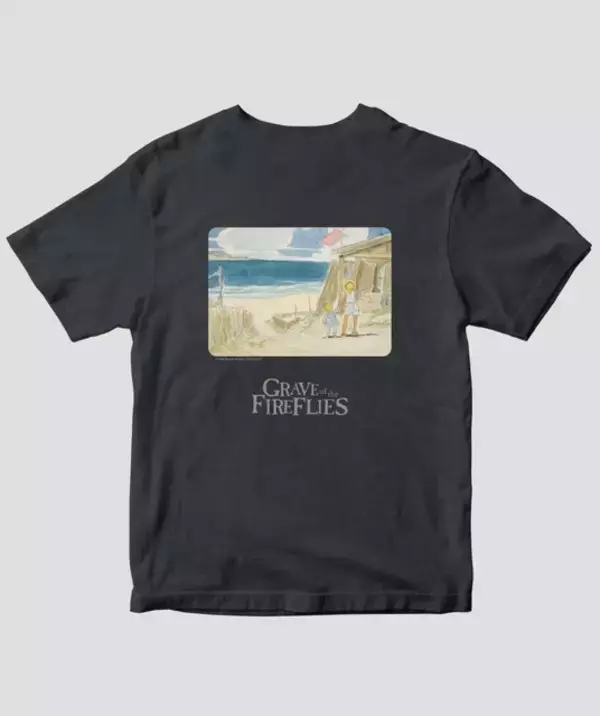 「アニメ映画「火垂るの墓」が新作Tシャツに！貴重なイメージボードの水彩画を背中にあしらったデザイン3種」の画像