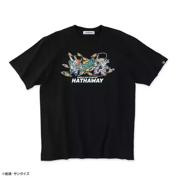 「クスィーガンダム×ペーネロペーの戦闘をイメージ!? 「閃光のハサウェイ キルケーの魔女」デフォルメMSデザインのTシャツ、トートバッグ、キーホルダーが発売！」の画像