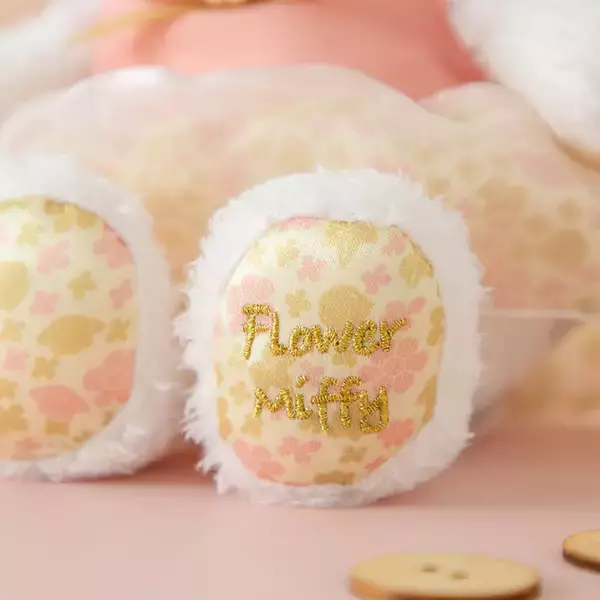 「ミッフィーのお花屋さん「フラワーミッフィー」サンシャインシティアルパ店 10周年！ 限定プレートや新商品、ミッフィー撮影会も開催」の画像