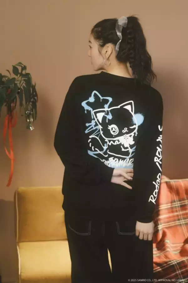 「「サンリオ」キティ＆Adoコラボ“アドローザトルマリィ”がふわもこコートやバッグに♪「RODEO CROWNS WIDE BOWL」コラボ」の画像