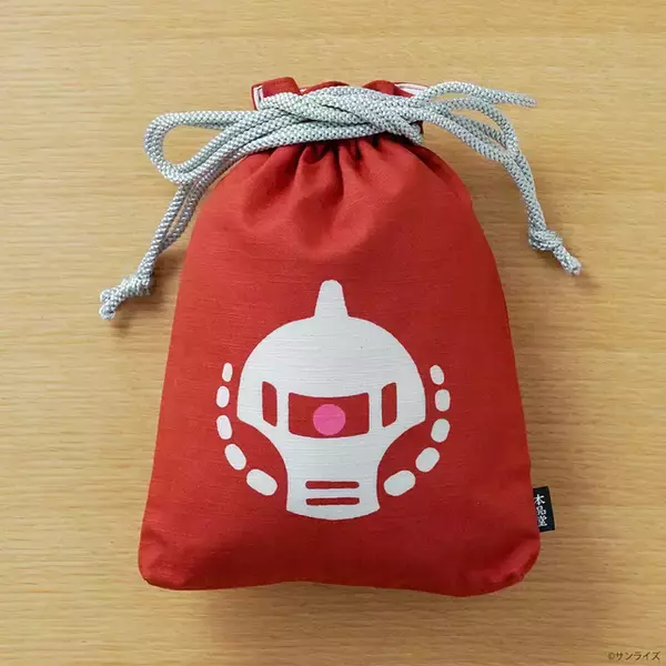 「ガンダム」浅草の老舗コラボ、行きます!! シャア専用ザクII、ハロが伝統の型染めアイテムとして出撃！