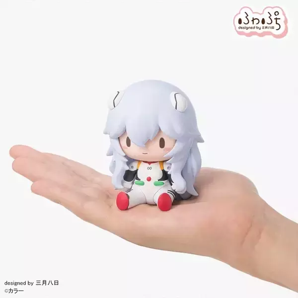 「ちいさなレイがキュート♪ 「シン・エヴァ」レイがロングヘア姿でデフォルメフィギュア化！“エヴァに乗らない幸せ　碇君にそうして欲しかった”」の画像