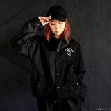 「「ガンダム」シャアザクの“キック”がTシャツに！ ストリートテイストのTシャツ＆コーチジャケット登場【STRICT-G】」の画像5