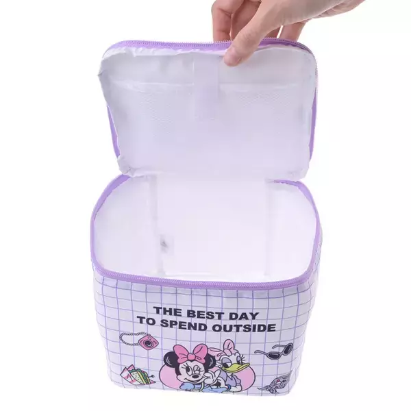 「ミッキーたちとレジャーへGO！ゴールデンウィークの準備にも◎ ディズニーストアにレジャーアイテム展開」の画像