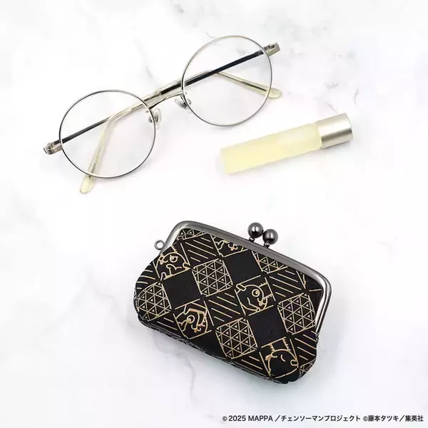「ポチタが可愛すぎる♪ 劇場版「チェンソーマン レゼ篇」ポチタをモチーフにした伝統工芸品「甲州印伝」のがまぐち発売」の画像