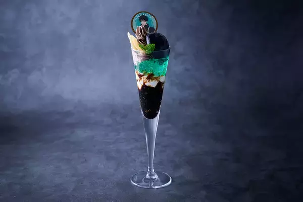 「「呪術廻戦」乙骨先輩のエプロン姿がメロい…！“黒閃パスタ”や “玉犬パフェ”も♪ コラボカフェ、2月13日より開催」の画像