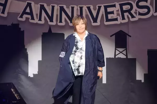 「「呪術廻戦」榎木淳弥・緒方恵美・中村悠一・櫻井孝宏ら登壇！「次のシーズンが始まるのを待っていてください」5周年締めくくる「じゅじゅフェス」DAY1レポ」の画像