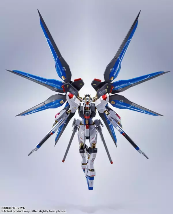 「ストライクフリーダムガンダム METAL ROBOT魂版が再販！彩色の色調とマーキングを刷新した存在感抜群の一体」の画像