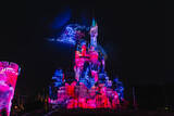 「東京ディズニーランド初のドローンが夜空を舞う！9月終了人気キャッスルプロジェクション、感動のフィナーレ」の画像2