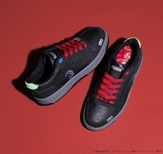 「リコリコ」×PUMAのコラボスニーカー登場！千束＆たきなの着用ビジュもグッズに☆受注販売開始【8月2日まで】