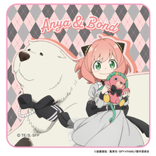 「SPY×FAMILY」アーニャ、大人かわいく大変身♪ ロフト4店舗のPOP UP SHOPにワクワクっ！