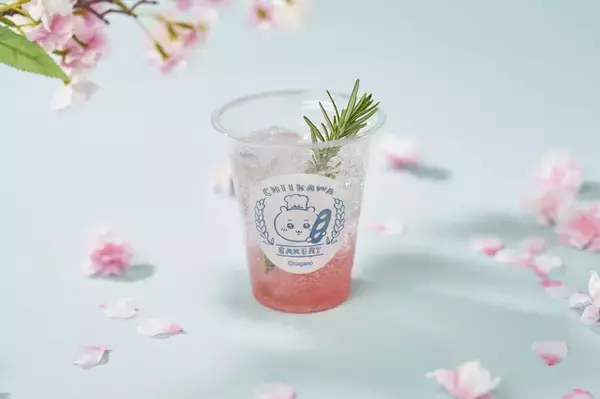 「「ちいかわ」“”さくらピンクが可愛い♪ パン、紅茶缶、シロップなどが登場！3月6日より販売開始」の画像