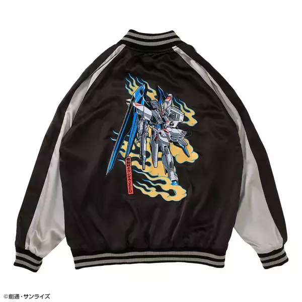 「フリーダム＆ジャスティスをドーン！ 「ガンダムSEED」ガンダムが描かれたスカジャン登場！ リバーシブル仕様で2デザイン楽しめる」の画像